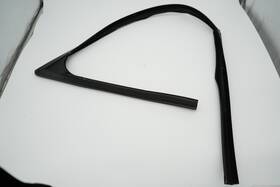 Jaguar Gx73-21596-a Xe 2017 Front Left Passenger Side Door Window Glass Run Channel Seal Oem