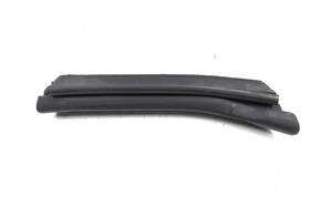 Hjb7781aa Jaguar 97-06 Xk8 Xkr Convertible Left Middle Side Window Rubber Weatherstrip