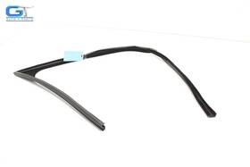 Hk8321596a Jaguar F-pace Front Right Door Window Glass Run Channel Seal Oem 2017 - 2022 Hk8321596a Jaguar F-pace Front Right Door Window Glass Run Channel Seal Oem 2017 - 2022