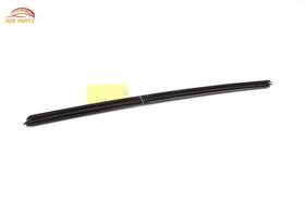J9d321435a Jaguar I-pace Front Left Door Window Inner Belt Weatherstrip Seal Oem 2019-2023