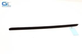 T2h16790 Jaguar Xe Front Left Side Door Window Inner Weatherstrip Seal Oem 2017 - 2020