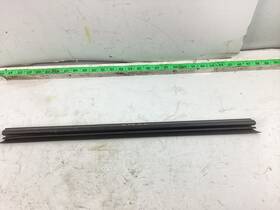 55360950 Jeep 2008 - 2012 Liberty Front Left Door Belt Inner Weather Strip Oem