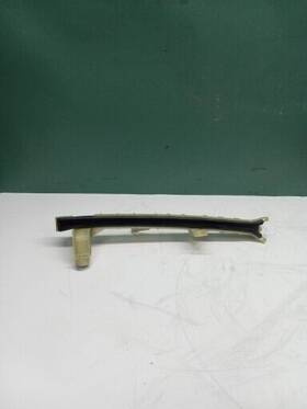 C17507-103 Jeep 2014-2018 Cherokee Front Right Side Door Glass Window Guide Channel Oem