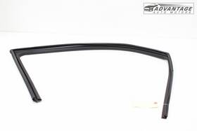 82540-m7000 Kia 2019-2024 Forte Sedan Front Right Door Run Channel Weatherstrip Seal Oem