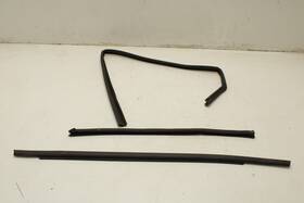 83540-d5000 Kia 16-20 Optima Lx Rear Right Door Run Channel W Belt Weatherstrips