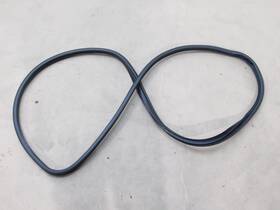 08.12.2025 Kia Dm98 879 Stinger Gt1 2019 Front Right Door Body Weather Strip Seal 18-23