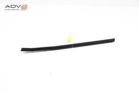Cge000911 Land Rover 2006 - 2013 Range Sport Front Left Door Window Inner Belt Seal Oem