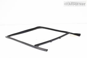 Jk52-21566-a Land Rover 18-22 Range Rear Right Door Window Run Channel Weatherstrip Seal Oem