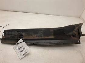 55781-33140 Lexus 97 98 99 00 01 Es300 Cowl Vent Panel