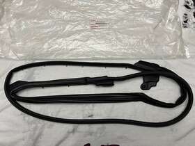 67872-0e070 Lexus 678720e070 2016-2021 Rx350 Rx450 Left Rear Door Weatherstrip