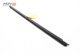 6817106170 Lexus 2016-2018 Es350 Es300h Front Right Door Window Inner Weatherstrip Seal Oem