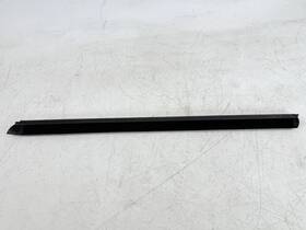 06700300480 Maserati 2014-2020 Ghibli Front Left Door Window Inner Weatherstrip Seal Oem