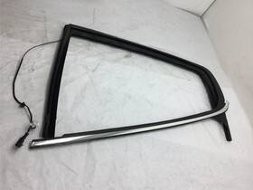 69288300 Maserati Quattroporte Rear Left Driver Door Window Weather Strip Seal 04 - 08 Y