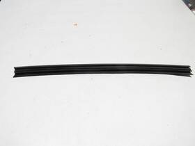18.09.2025 Maserati Dm37 292 Levante 2018 Front Left Driver Door Weatherstrip Rubber Seal 16-24 18.09.2025 Maserati Dm37 292 Levante 2018 Front Left Driver Door Weatherstrip Rubber Seal 16-24