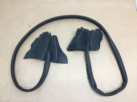 F1570099700ptsj14073 Maserati Ghibli Rear Right Passenger Door Window Seal Body Rubber 14 - 19 K