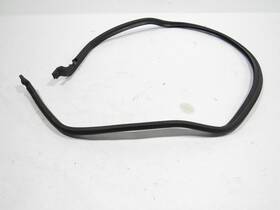 15.01.2025 Maserati Md382 629 14-19 Quattroporte 2016 Front Hood Bonnet Weatherstrip Rubber Seal