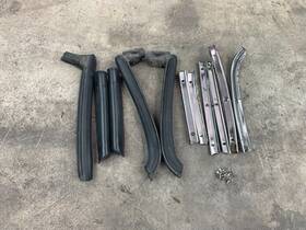 8144-b4-a Mazda 1990-2005 Miata Oem Soft Top Seal Weatherstrip Bracket Set 90-05 Read