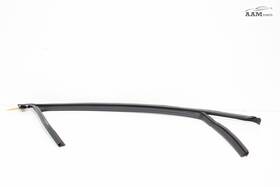 E9hg-y04r1 Mazda 2019-2023 3 Front Right Side Door Glass Run Channel Weatherstrip Seal Oem