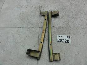 1267300215 Mercedes Glass Channel 300sd 1981 1985 Driver Passenger Side Rear Back Door Guide Bracket