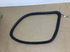 A1668210171 Mercedes Gl550 X166 2015 Rear Left Quarter Glass Weather Strip Seal 13-16 A