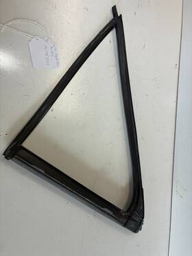 Mercedes-benz 1407350224 Rear Right Quarter Window Seal 1994-1999 W140 S500 S600
