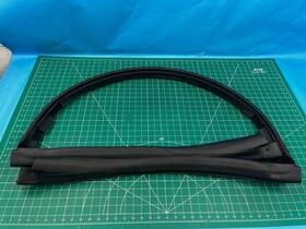 171-720-05-78 Mercedes-benz 2005-11 Slk350 Slk 350 Front Windshield Weatherstrip Seal Oem