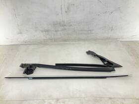 2187200424 Mercedes-benz 12-18 W218 Cls 550 Front Right Door Window Belt Molding Guide Seal Pair 2187200424 Mercedes-benz 12-18 W218 Cls 550 Front Right Door Window Belt Molding Guide Seal Pair