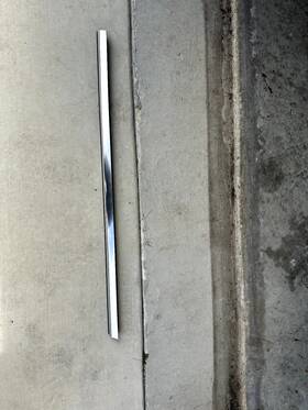 A1177250182 Mercedes-benz 2017 Cla250 C117 Front Door Window Exterior Belt Left Side Oem
