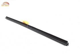 A1567250565 Mercedes-benz Gla250 X156 Front Right Door Window Inner Weatherstrip Seal Oem 2015-20