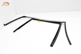A1667350425 Mercedes-benz Gls450 X166 Rear Right Door Window Run Channel Seal Molding Oem 2013-19