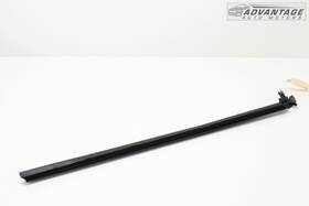 A2077250165 Mercedes-benz 2012-2014 E350 C207 Front Left Driver Side Door Window Seal Rubber Oem