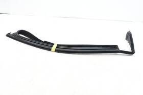 Mercedes-benz A2127250425 2010-2016 Mercedes-benz W212 E350 Front Right Side Door Window Seal Oem