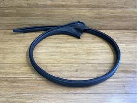 A2177200401 Mercedes-benz Oem 2014 - 2017 S550 C217 Front Right Roof Weatherstrip Seal Note A2177200401 Mercedes-benz Oem 2014 - 2017 S550 C217 Front Right Roof Weatherstrip Seal Note