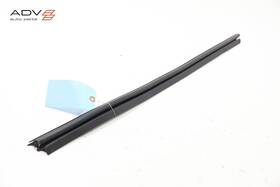 Mercedes-benz A2547251800 2023-25 Glc300 X254 Front Right Door Window Inner Weatherstrip Seal Oem