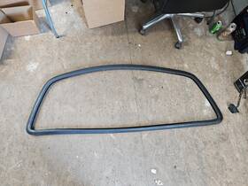 Db9334 Nagd 99-07 Ford F250/350/450/550 Rear Sliding Back Window Glass Trim Gasket Rubber Oe