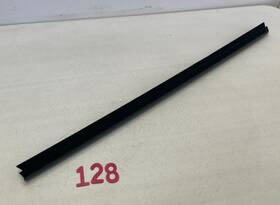1103301235 Nissan 08-12 Infiniti Ex35 Driver Front Left Side Window Belt Weatherstrip Seal Oem