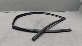 Nissan 80331-6ca0a 2019-2025 Altima Front Left Driver Door Window Glass Run Channel Oem