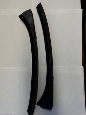 51361923917 Oem Bmw E30 Convertible Left And Right Rear Window Guide Seal Gaskets