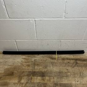 55399164aa Oem 2011-2023 Dodge Durango Rear Right Door Window Inner Weatherstrip Seal