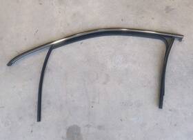 5nn837431 Oem 2018-21 Volkswagen Tiguan Front Driver Door Window Weatherstrip Chrome Seal