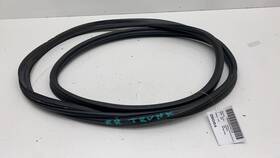 31662573 Polestar 2021-2023 2 Rear Trunk Tailgate Weatherstrip Rubber Seal Oem