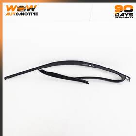 95853143200 Porsche 11-18 Cayenne S 958 Front Right Passenger Side Door Window Seal Oem