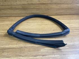 98153707704 Porsche Oem 2017 - 2024 718 Boxster Windshield Upper Weather Strip Seal