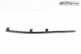 61240-sj101 Subaru 2019-2024 Forester Front Right Side Door Window Forward Guide Channel Oem