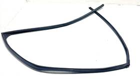 63527fn010 Subaru 2024 Impreza Crosstrek Front Driver Door Window Glass Run Channel Oem