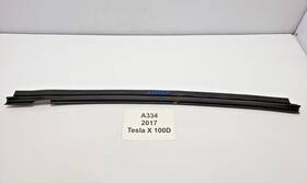 1032180-00-c Tesla 16-20 Oem Model X Rear Right Passenger Door Window Inner Belt Rubber Seal