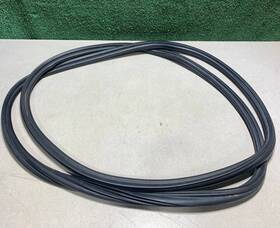 1497681-00-b Tesla 2020-2023 Model Y Rear Hatch Liftgate Weatherstrip Seal