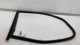 1910985-00-c Tesla 2024-2025 Model 3 Rear Left Primary Body Weatherstrip Rubber Seal Gasket