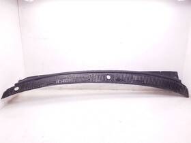 55700-0c011 Toyota 03 04 Sequoia Cowl Vent Panel