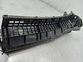 55709-02121 Toyota 03 04 05 06 07 08 Matrix Cowl Vent Panel